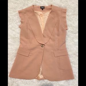 Nude pink vest (Used 99%)